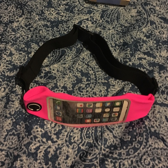 47812 - Fitness Waist Belt for Smartphones USA