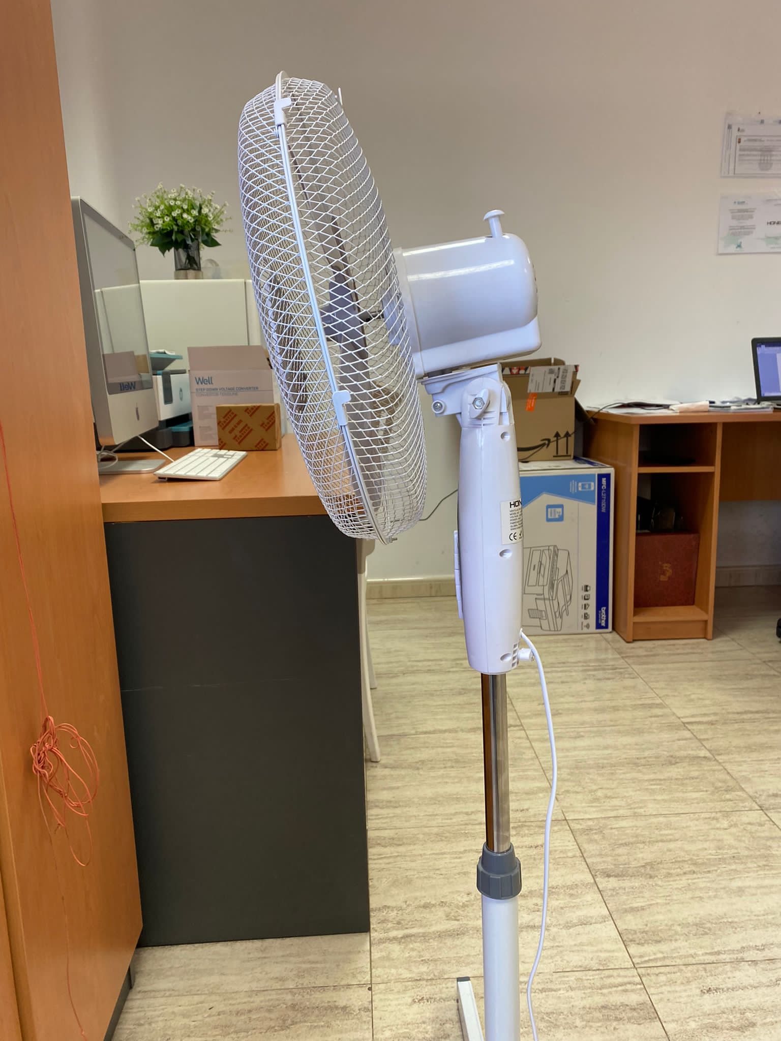 50683 - Stand fans 40cm, diameter Europe