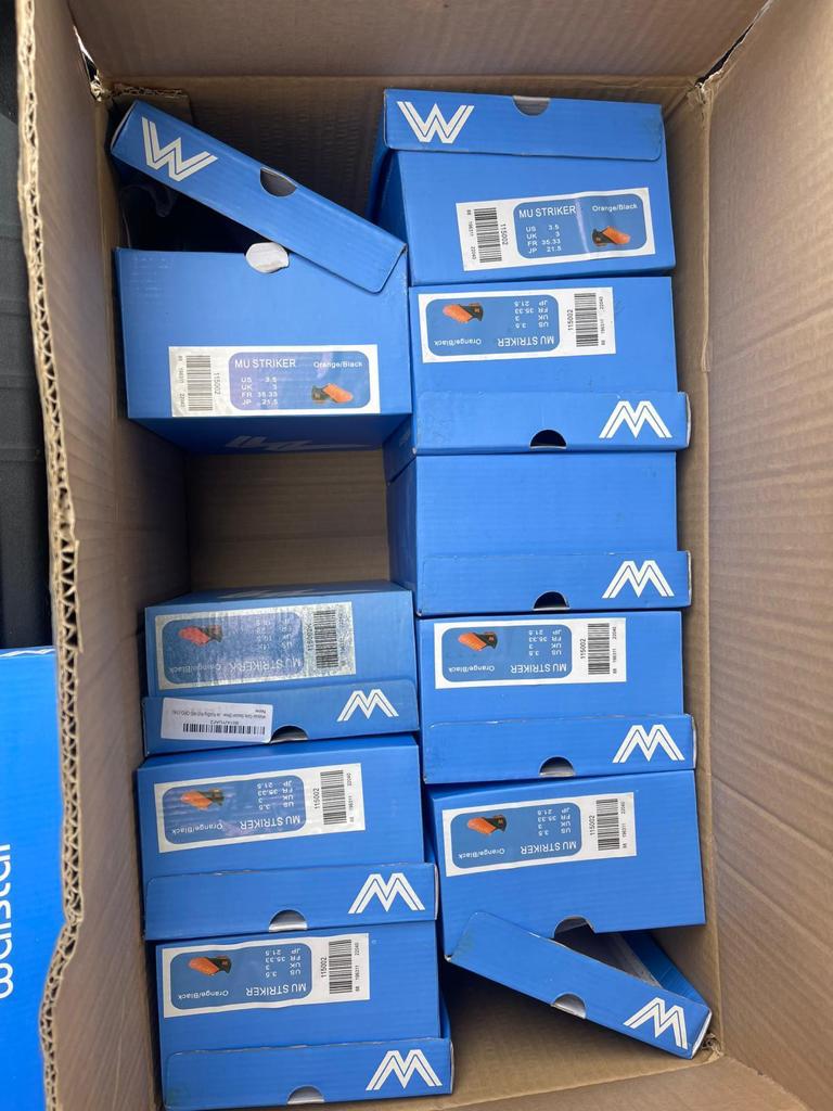 50838 - Youth and kids cleats soccer shoes USA