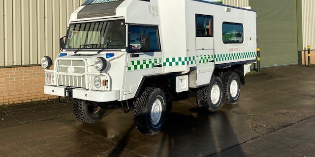 51302 - VOLKSWAGEN AMBULANCE "SPECIAL DUTY" 2.4 TURBO V6 DIESEL ENGINE - (SPECIAL TERRAIN 6x6) - Right Hand Drive Europe