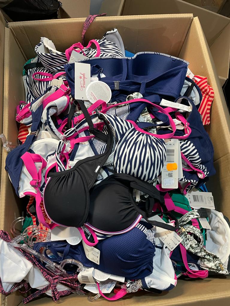 52352 - Triumph underwear mix Europe