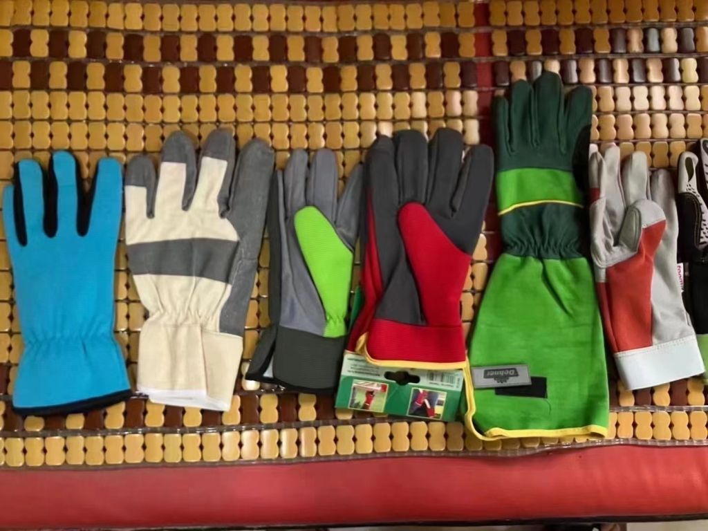 52763 - Work gloves China